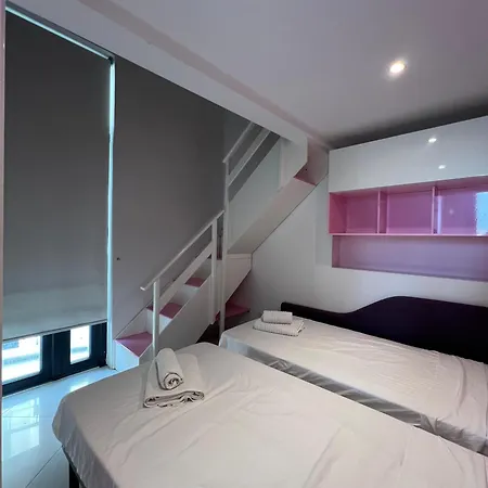 Sea Views Apartment *